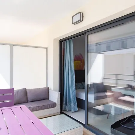 Stella 505b Studio Apartment
